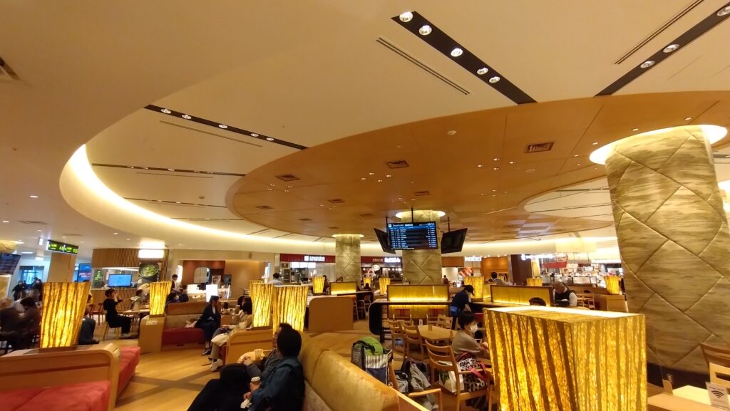 伊丹空港で朝ごはん　早朝　テイクアウト　機内持ち込み　保安検査後　手荷物検査後　カフェ
