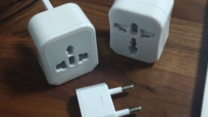 ダイソーの海外　変換プラグの使い方